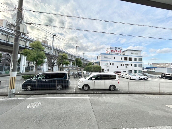 物件内観写真22　(室内からの展望)