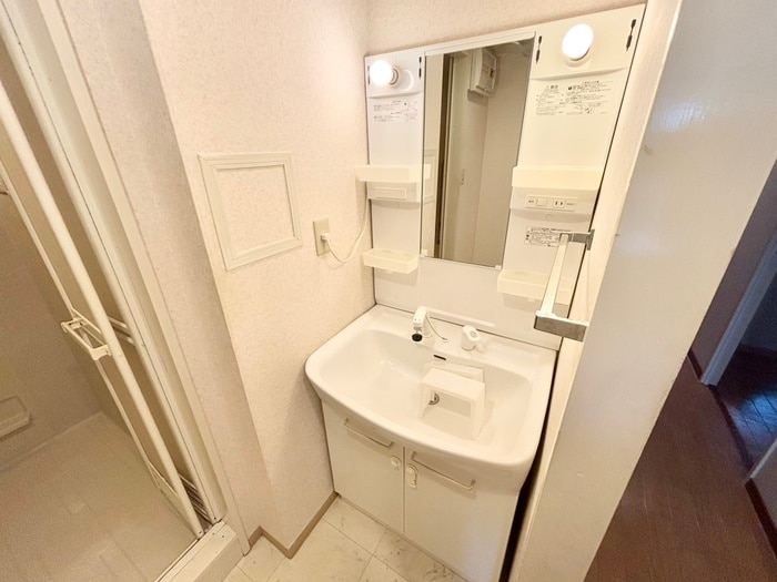 物件内観写真11　(洗面)