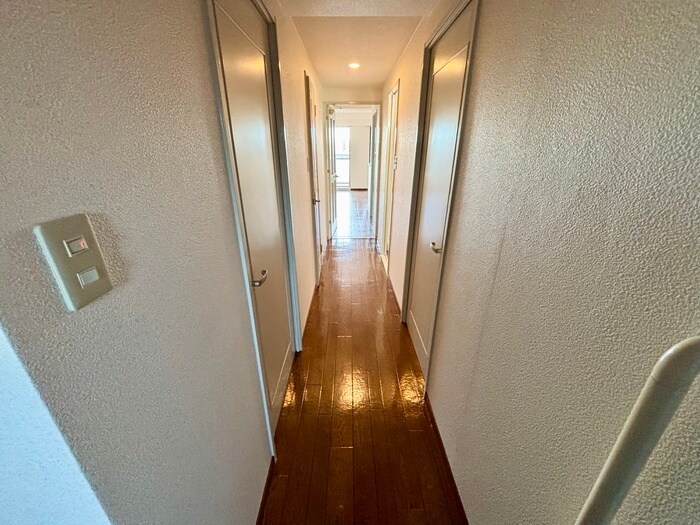 物件内観写真18　(廊下)