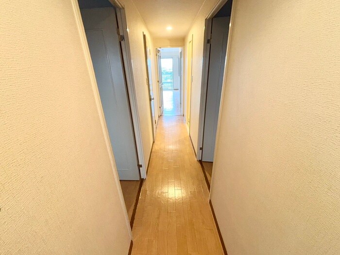 物件内観写真20　(廊下)