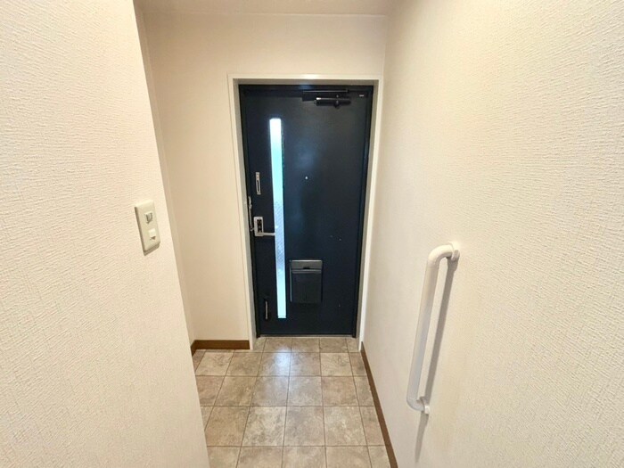 物件内観写真21　(玄関)