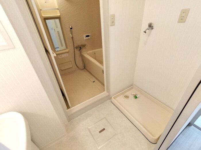 物件内観写真22　(洗濯機置場)