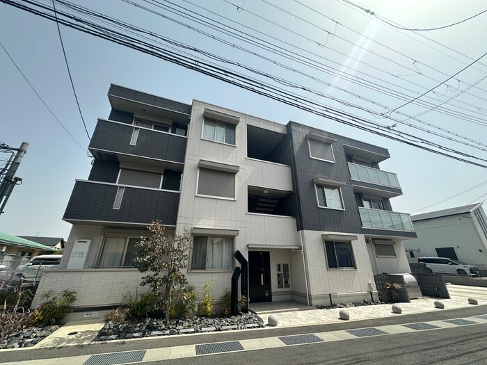 物件外観写真1　(外観写真)