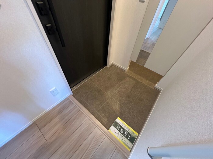物件内観写真22　(玄関)