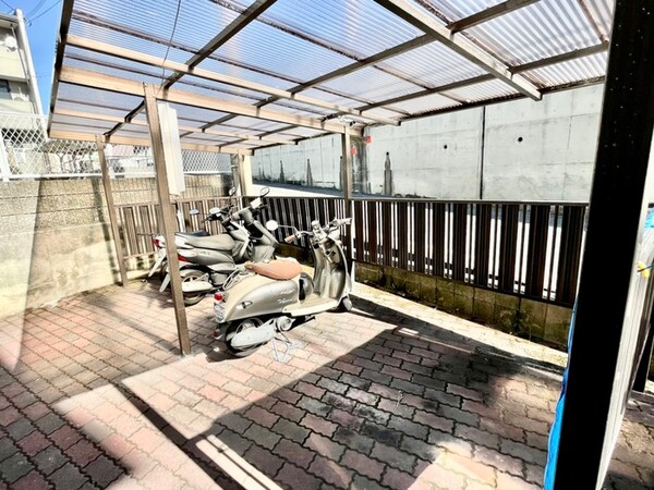 バイク置き場