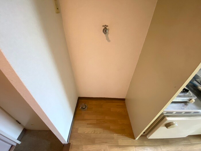 物件内観写真12　(洗濯機置場)