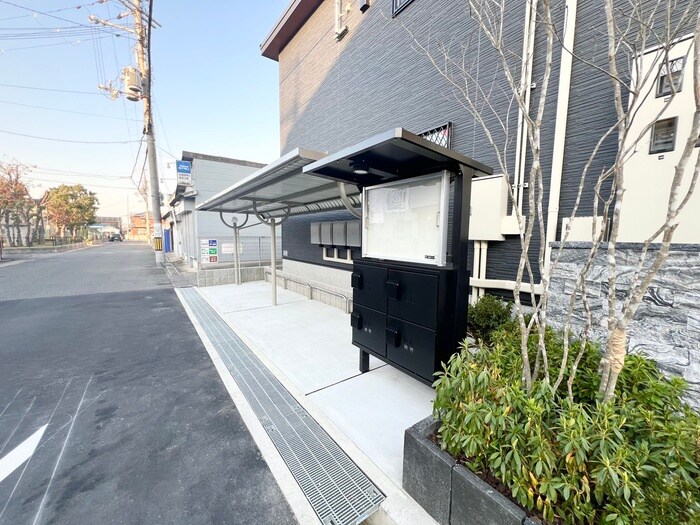 物件外観写真6　(駐輪場)