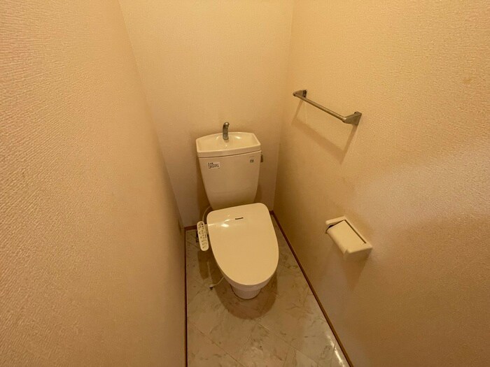 物件内観写真13　(トイレ)