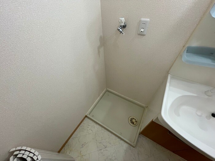 物件内観写真20　(洗濯機置場)