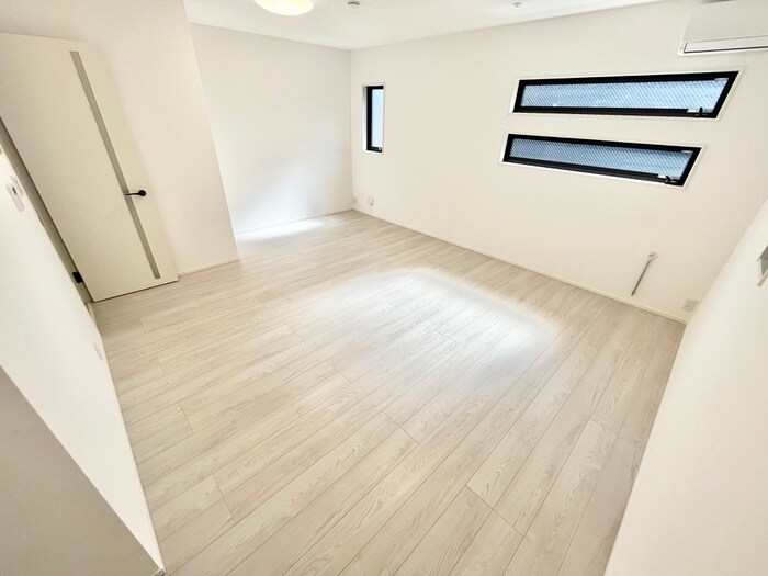 物件内観写真13　(居室)