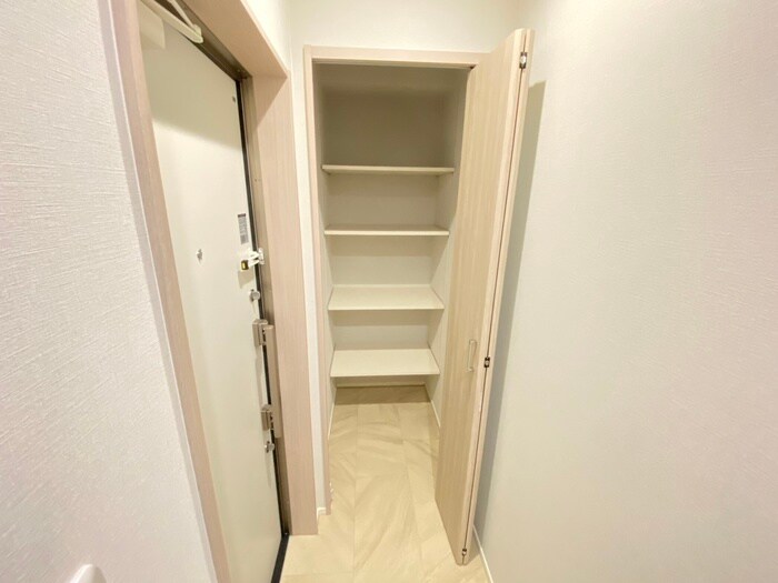物件内観写真16　(靴箱)