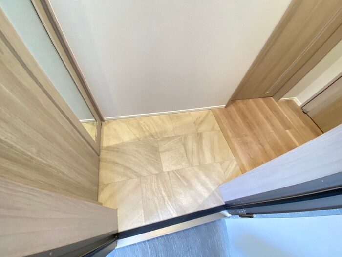 物件内観写真19　(玄関)