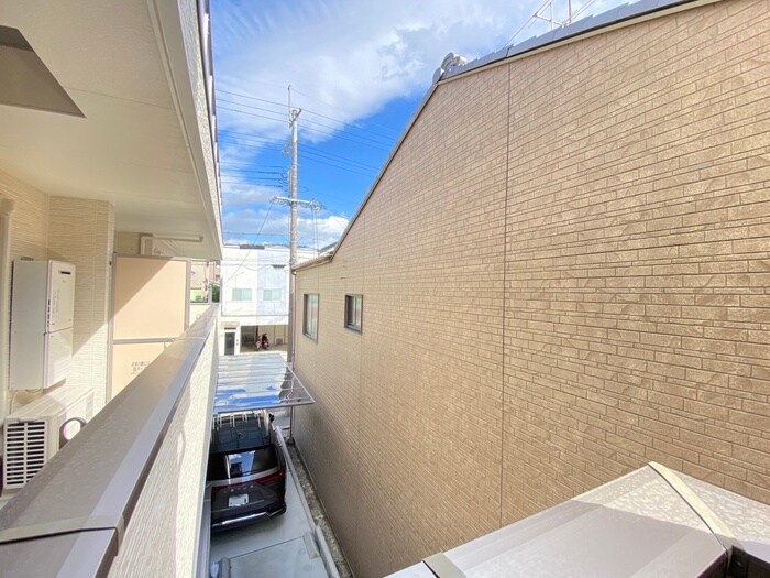 物件内観写真22　(室内からの展望)