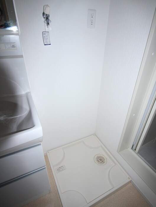 物件内観写真21　(洗濯機置場)