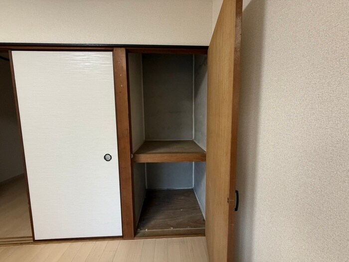 物件内観写真11　(収納)