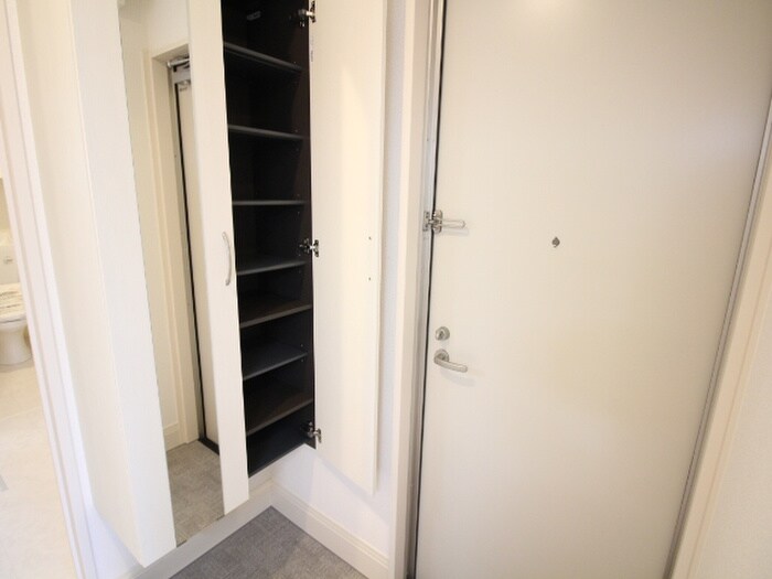 物件内観写真7　(玄関)