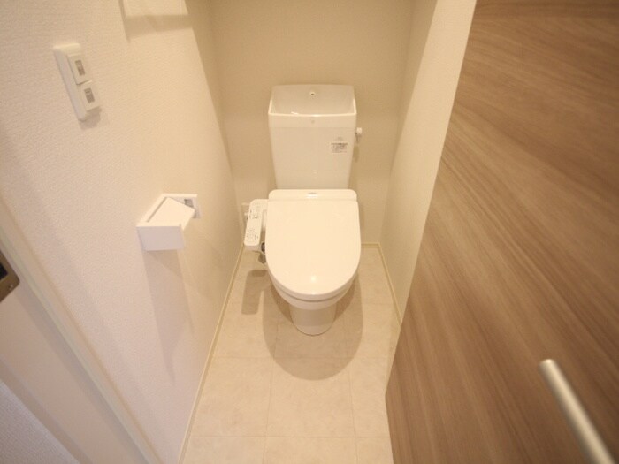 物件内観写真16　(トイレ)