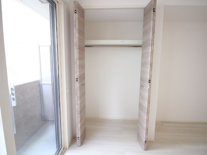 物件内観写真16　(収納)