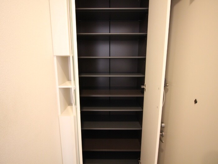 物件内観写真18　(靴箱)