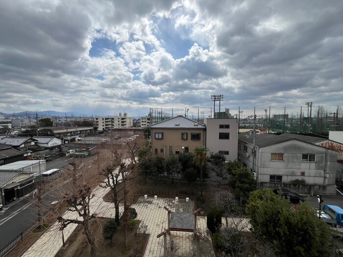 物件内観写真20　(室内からの展望)