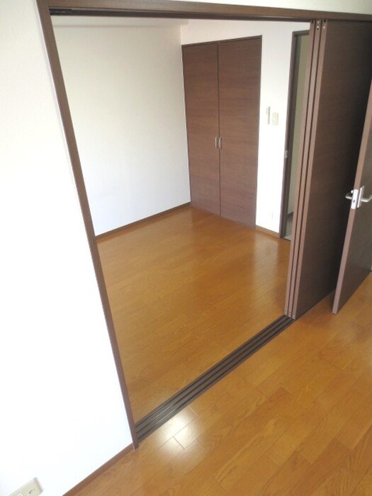 物件内観写真10　(居室)