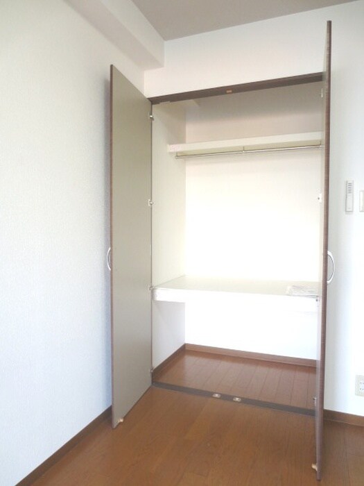 物件内観写真12　(収納)