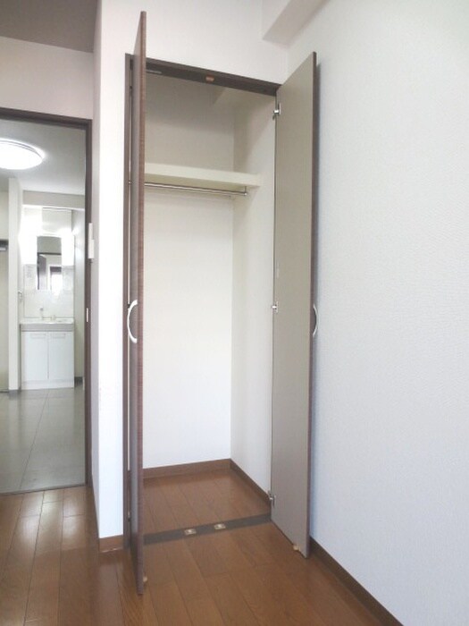 物件内観写真13　(収納)