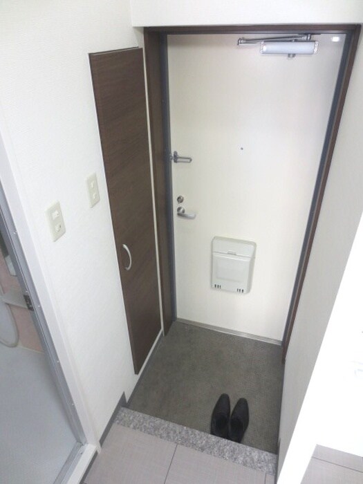 物件内観写真19　(玄関)