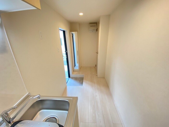 物件内観写真17　(玄関)