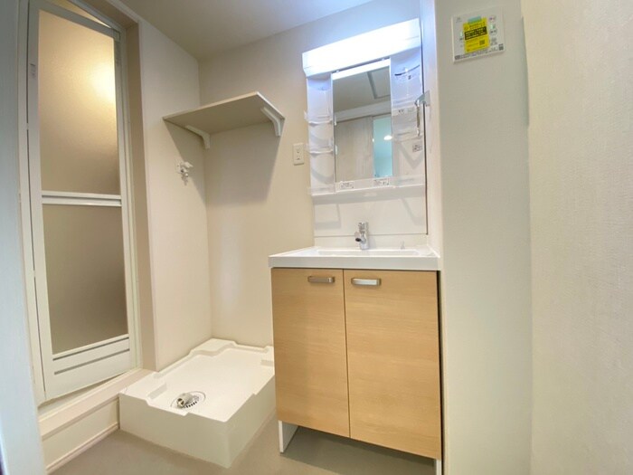 物件内観写真17　(洗濯機置場)