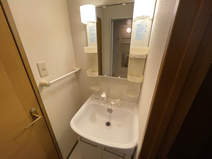 物件内観写真16　(洗面)