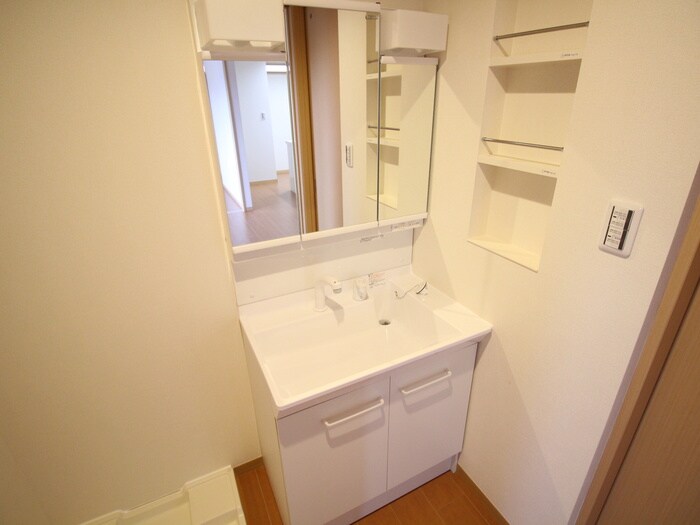 物件内観写真16　(洗面)