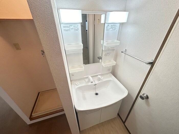 物件内観写真11　(洗面)