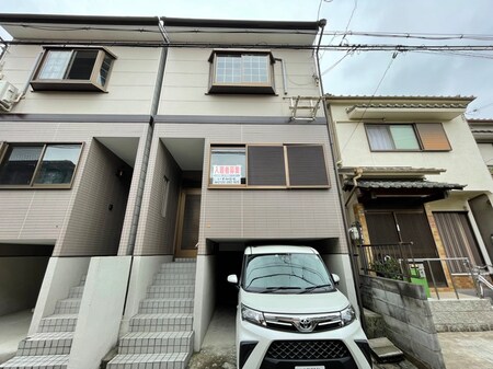 岩場様貸家外観写真