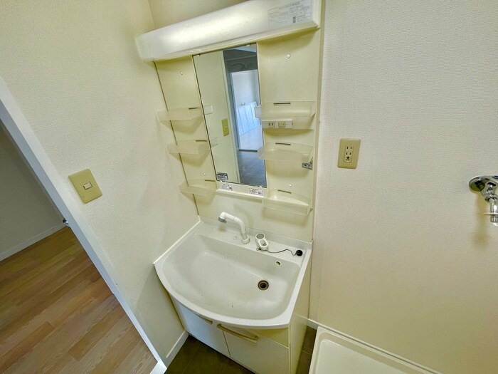 物件内観写真11　(洗面)