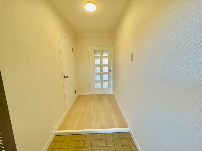 物件内観写真14　(廊下)