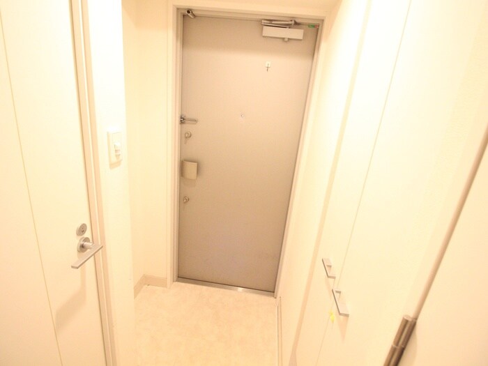 物件内観写真22　(玄関)