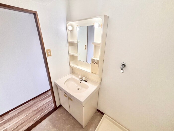 物件内観写真9　(洗面)