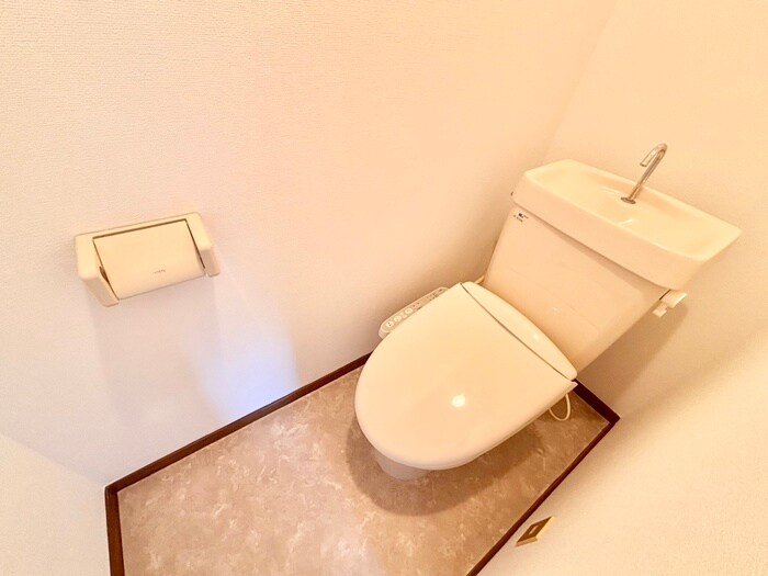 物件内観写真11　(トイレ)