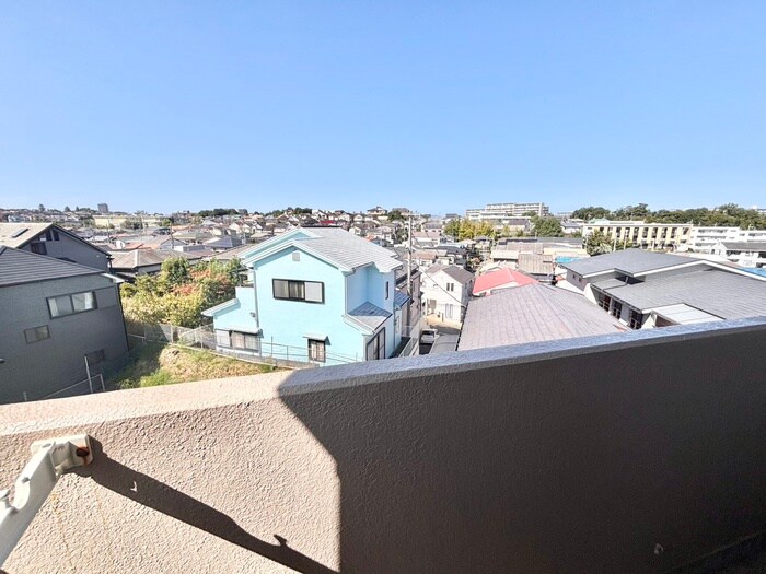 物件内観写真22　(室内からの展望)