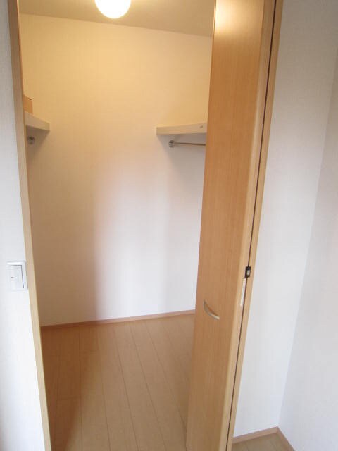 物件内観写真14　(収納)