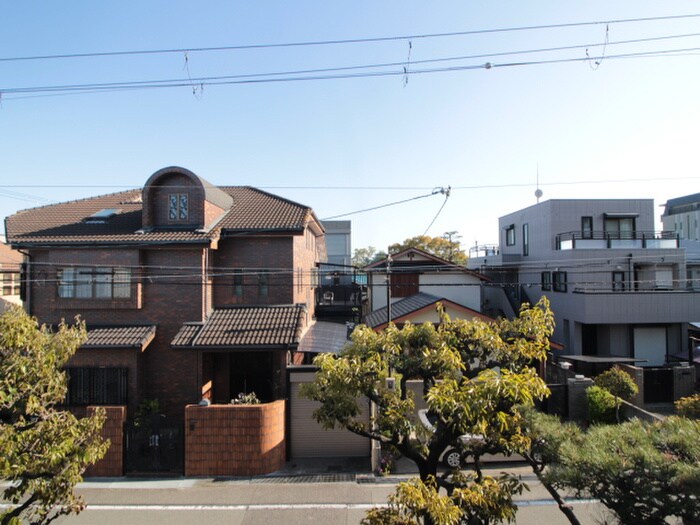 物件内観写真16　(室内からの展望)