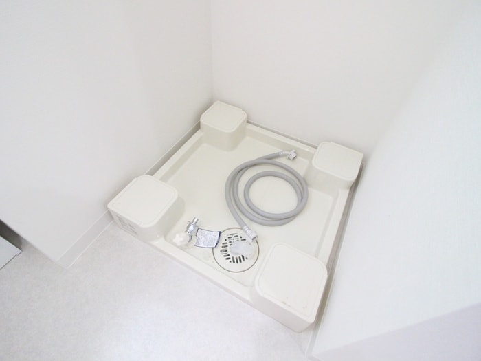 物件内観写真12　(洗濯機置場)