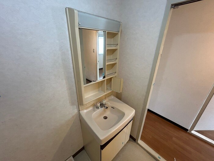 物件内観写真9　(洗面)