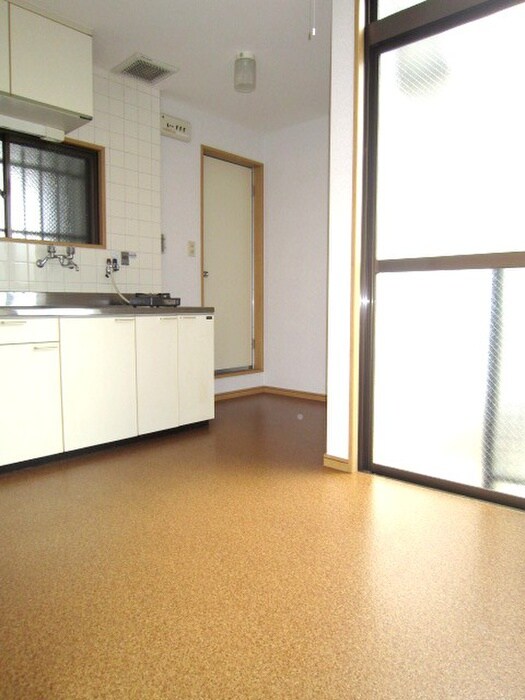 物件内観写真4　(居室)