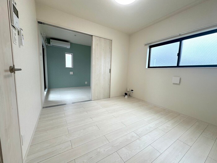 物件内観写真3　(居室)