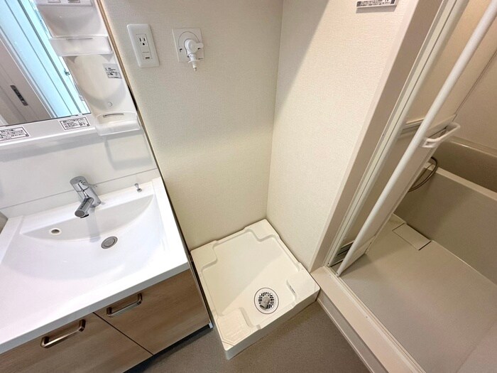 物件内観写真8　(洗濯機置場)