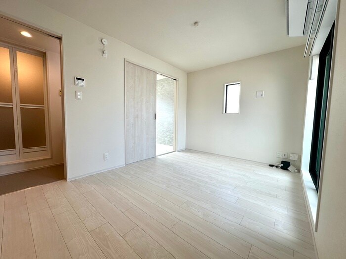 物件内観写真4　(居室)