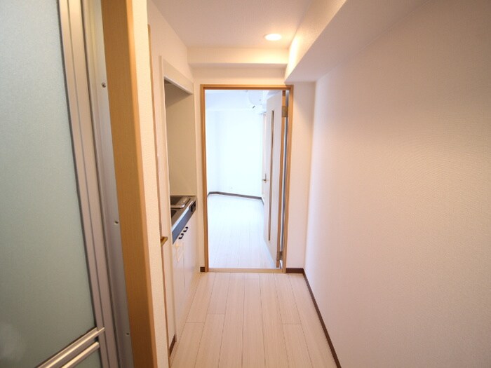 物件内観写真10　(廊下)