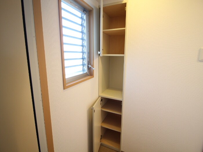 物件内観写真12　(靴箱)